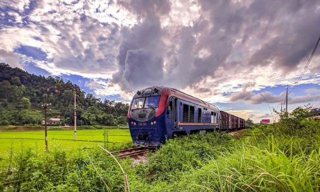 Chuyến tàu đi 160km, vé chỉ từ 60.000 đồng: Du khách trầm trồ vì đích đến từng đón nguyên thủ nổi tiếng