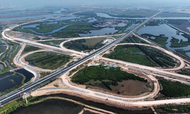 Nút giao trăm tỷ 'khủng' nhất tỉnh giàu top đầu Việt Nam: Rộng 83ha, dài 8km, có tận 8 nhánh rẽ