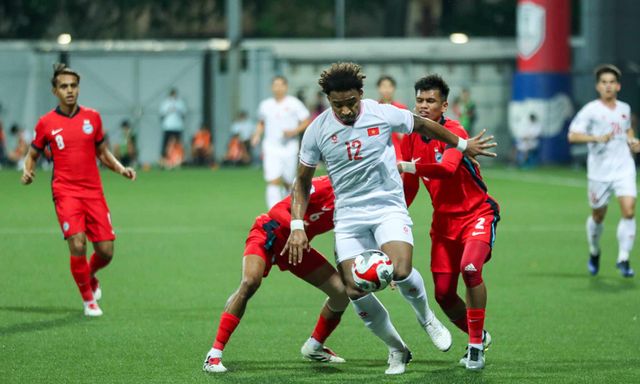 TRỰC TIẾP Việt Nam vs Singapore: Vượt 