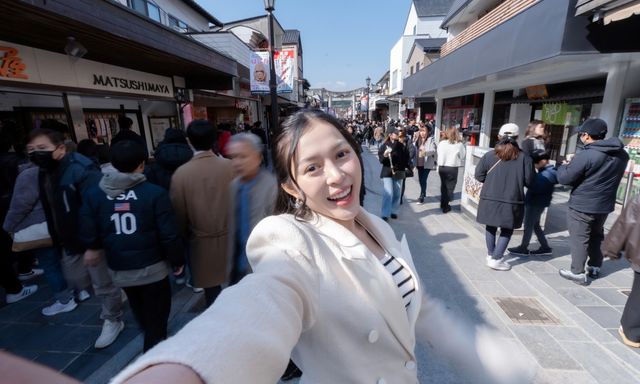 Hoa hậu Kiều Duy đi du lịch cùng nam vương Tuấn Ngọc và 2 nàng á hậu