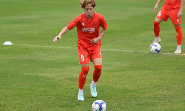 Thủ môn Việt Nam hé lộ nỗi lo thầm kín của cầu thủ Việt kiều, nhận xét thẳng thắn về HLV Hàn Quốc