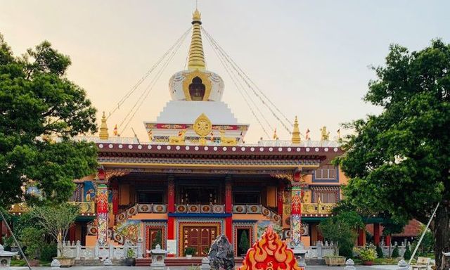Phát hiện ngôi chùa ngay ở Hà Nội mang vẻ ngoài khác biệt: Du khách nhận xét cảnh như ở nước ngoài