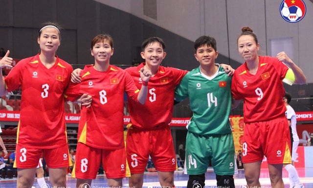 Giải châu Á: Việt Nam và Thái Lan “chạm một tay” vào vé tứ kết, Indonesia rơi xuống nhóm nguy hiểm