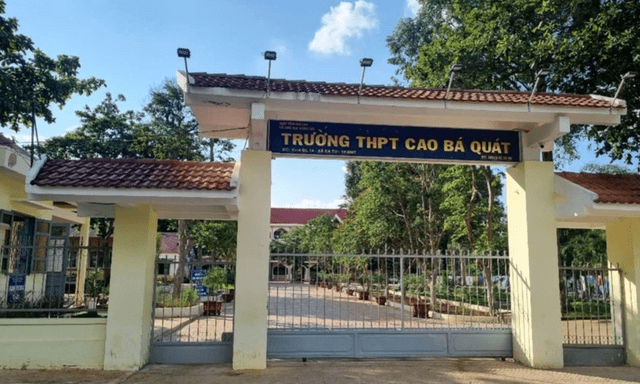 Vụ nhiều học sinh lớp 12 “tự nguyện” xin nghỉ học: Giáo viên, hiệu trưởng làm sai quy định