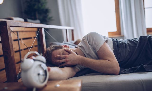6 thói quen buổi sáng phá gan chẳng kém rượu bia: Nhiều người vô tư làm mỗi ngày
