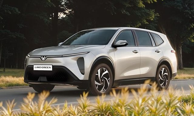 VinFast Limo Green bàn giao hàng trăm xe, mẫu 7 chỗ Top 1 doanh số có bản mới: Đâu là 'vua xe gia đình'? 