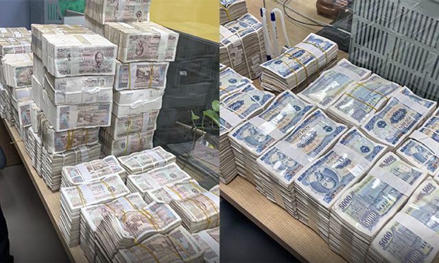 Khách mang đầy một bàn tiền lẻ đi mua ô tô ở Lạng Sơn: Tổng số tiền gây 