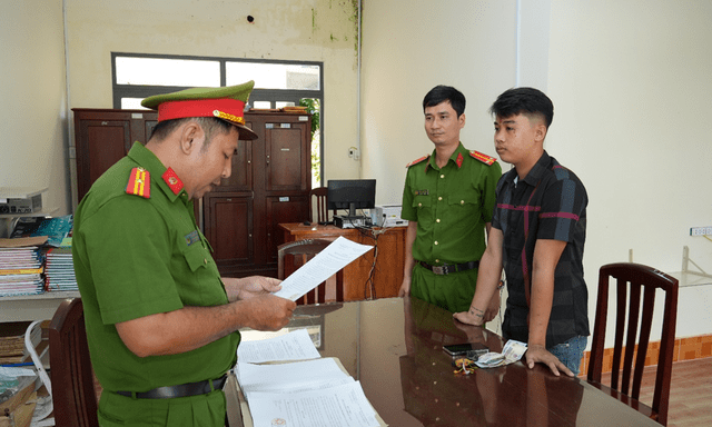 Bắt tạm giam Lê Văn Khánh sinh năm 2006