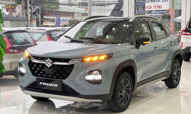 Suzuki Fronx giảm giá mạnh 