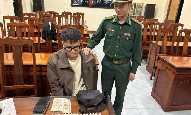 Khám xét khẩn cấp nơi ở của Nguyễn Quang Hải sinh năm 2000