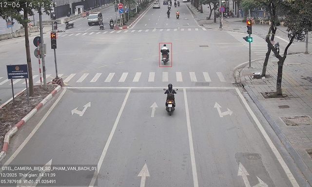 Cục CSGT: Phát hiện 703 xe vượt đèn đỏ trong một ngày tại nút giao ở Hà Nội