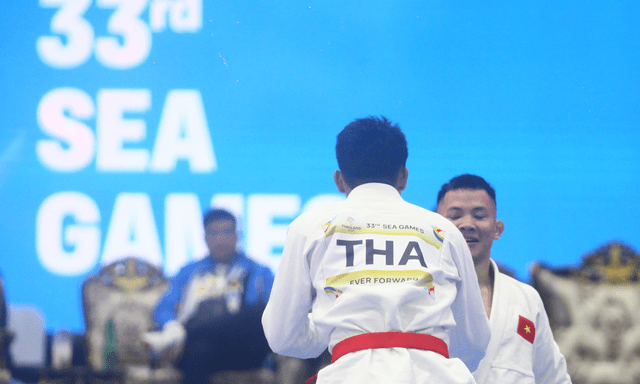 Võ sĩ Việt Nam vô địch thế giới: “Chủ nhà SEA Games cắt hết sở trường của tôi rồi còn đâu”