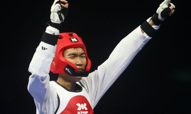 Võ sĩ Việt Nam bật khóc, giành HCV ngoạn mục: Hạ đối thủ vừa dự Olympic, 3 lần vô địch SEA Games