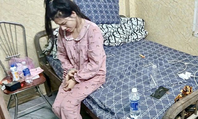 Cảnh sát bất ngờ kiểm tra một căn nhà, bắt Hồ Thị Múa và 2 người khác