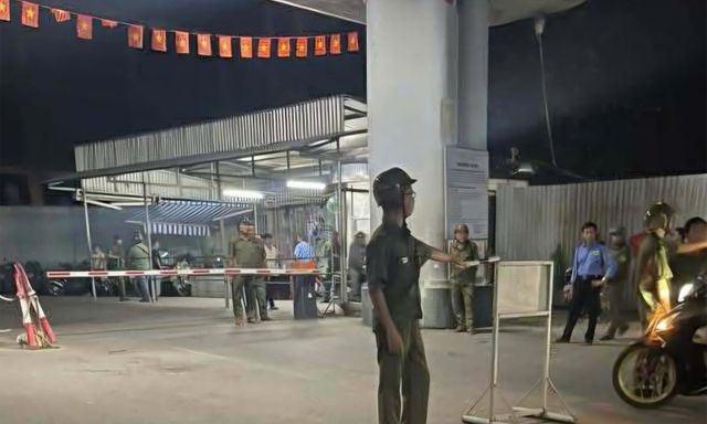 Nam bảo vệ 45 tuổi bị đâm tử vong ở cổng bệnh viện: Hé lộ một chuyện xảy ra trước đó 10 phút