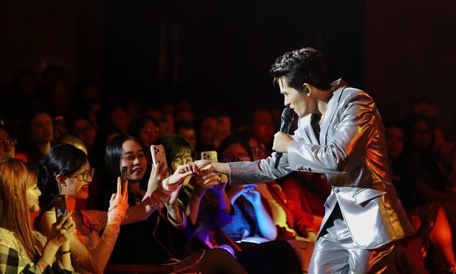 Đạo viễn Vạn Nguyễn: 