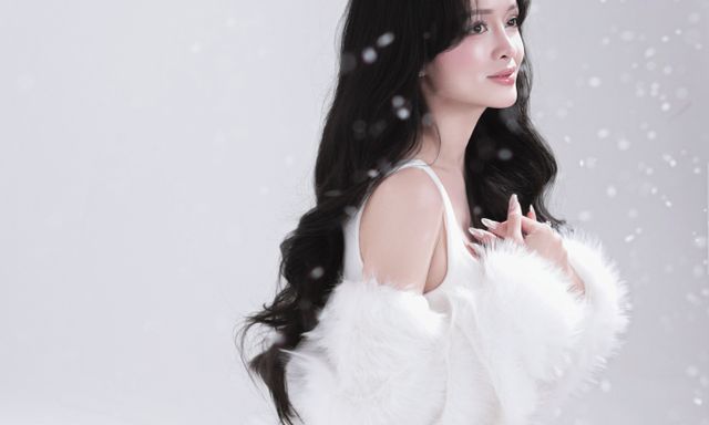 Nhan sắc trong trẻo, ngọt ngào của MC Thanh Trúc