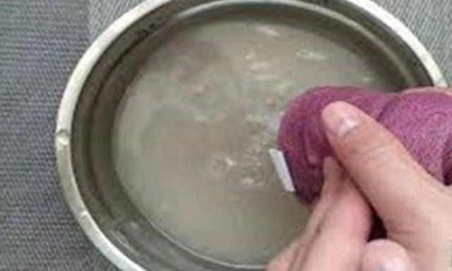  Cái gì càng lau càng bẩn: Giật mình khi biết là thứ nhà nào cũng dùng mỗi ngày