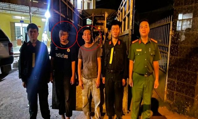 Từ tin báo của thủ kho, công an bắt tài xế Nguyễn Văn Dương và Đỗ Hoàng Tiến