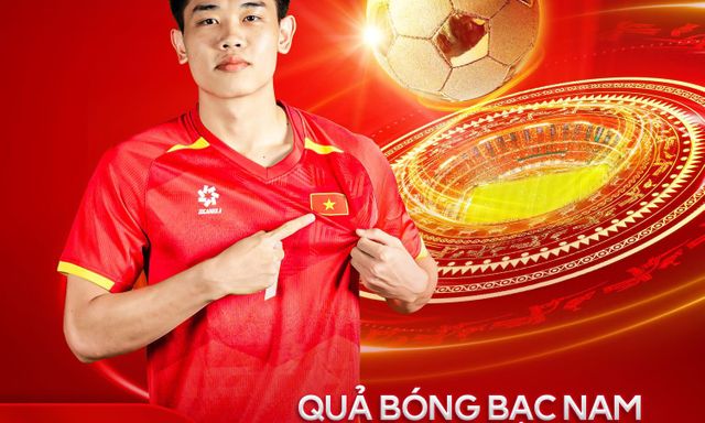 Nhận danh hiệu Quả bóng Bạc, người hùng SEA Games chuyển khoản quyên góp toàn bộ tiền thưởng