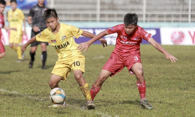 Cầu thủ xuất sắc nhất giải U13 Việt Nam bị phát hiện gian lận 2 tuổi