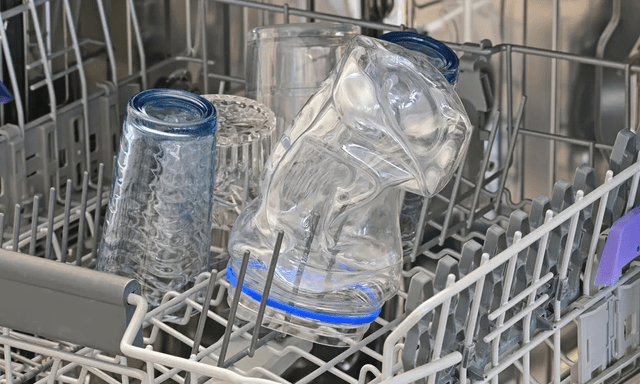 6 đồ vật tuyệt đối không nên cho vào máy rửa bát