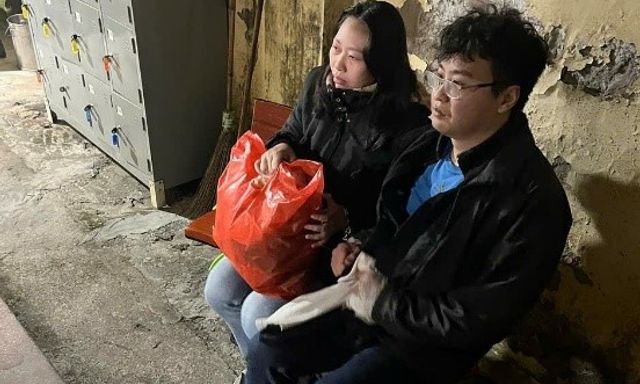 Khám xét khẩn cấp nơi ở thu 6 đơn hàng, bắt Nguyễn Tiến Thành và bạn gái