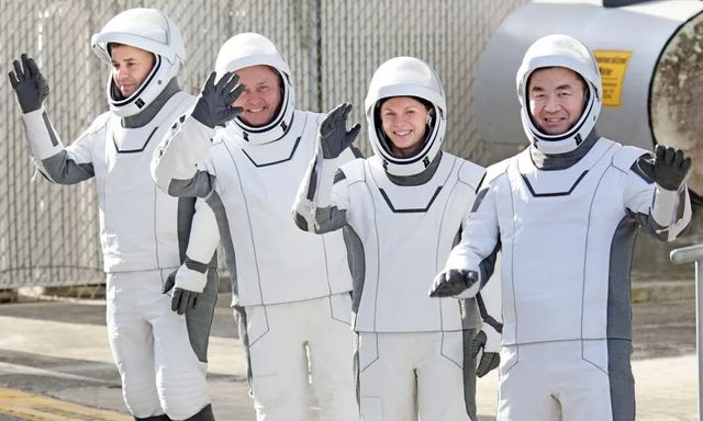 Lần đầu tiên trong lịch sử, 4 phi hành gia NASA bất ngờ quay về Trái Đất: Nguyên nhân được hé lộ