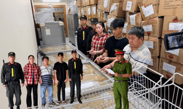 Đột kích hộ kinh doanh Châu Phát, bắt giam Huỳnh Cẩm Lài và 2 người đàn ông