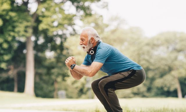 Không phải chạy bộ hay bơi lội, đây mới là bài tập tốt nhất để sống thọ tới 100 tuổi