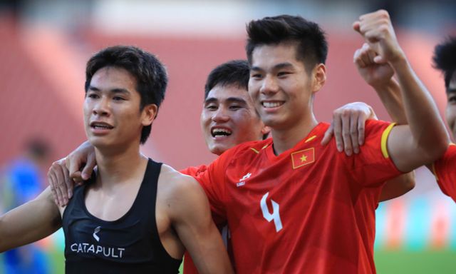 Báo Trung Quốc: “Bóng đá Việt Nam tiến bộ nhanh bậc nhất châu Á; Đình Bắc là hình mẫu để noi theo”