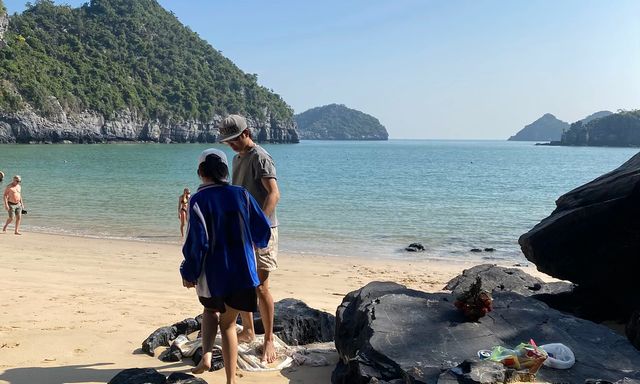 Bãi biển miền Bắc du khách đi mùa đông mà phải thốt lên: 