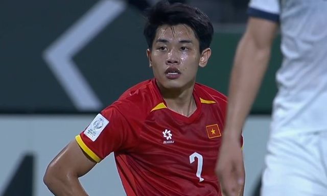 V.League trở lại sau hiệu ứng U23 Việt Nam, trưởng ban trọng tài nói điều tâm can về VAR