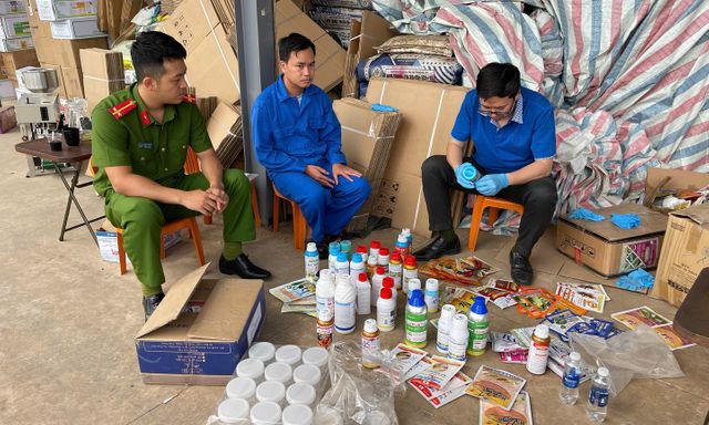 Khám xét khẩn cấp các địa điểm kinh doanh của Nguyễn Văn Tám 35 tuổi tại 8 tỉnh, thành 