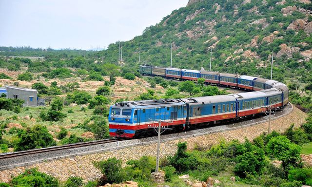 Chuyến tàu mới nhất của đường sắt Việt Nam: Mới chạy được 1 ngày, không gian trên tàu gây chú ý