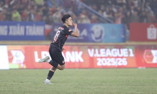 Tiền vệ Việt kiều châu Âu Trần Thành Trung khát khao khoác áo ĐT Việt Nam