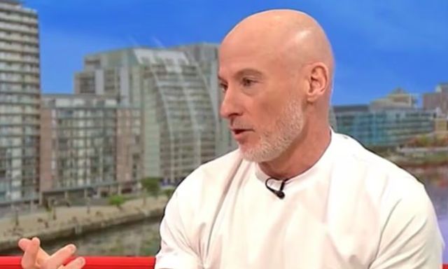 Huấn luyện viên đang “khỏe mạnh tuyệt đối” bỗng phát hiện ung thư giai đoạn sớm sau khi làm 1 việc