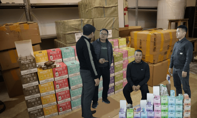 Khám xét khẩn cấp 4 kho hàng trong chuyên án đặc biệt lớn, bắt 'trùm' cầm đầu Nguyễn Tuấn Anh SN 1993