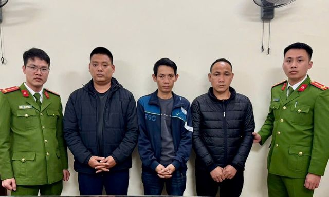 Bắt khẩn cấp Nguyễn Thành Công, sinh năm 1992 và 2 người khác