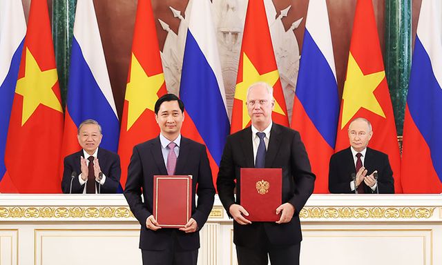 2 cú bắt tay với Nga và Anh ‘làm nóng’ một ngành tại Việt Nam chỉ trong 6 tháng