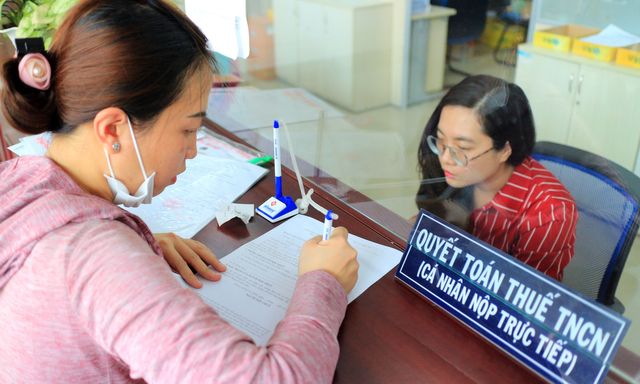 Từ 1/7 tới đây, thuế thu nhập cá nhân thay đổi: Ai phải chịu mức thuế cao nhất 35%?