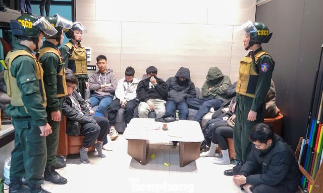 Vụ bắt chủ mưu và hàng loạt nhân viên của 