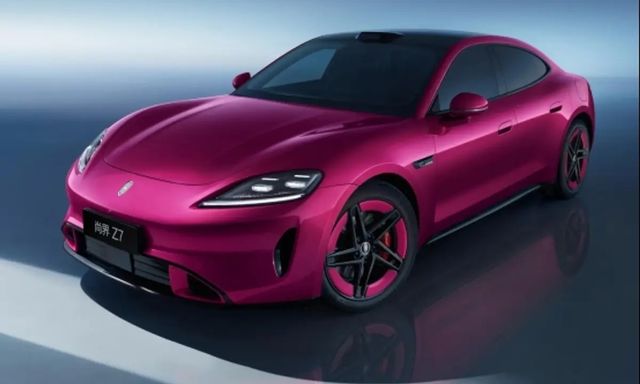 Xe điện có thiết kế giống Porsche Taycan ra mắt: Giá chưa tới 1/3 xe sang