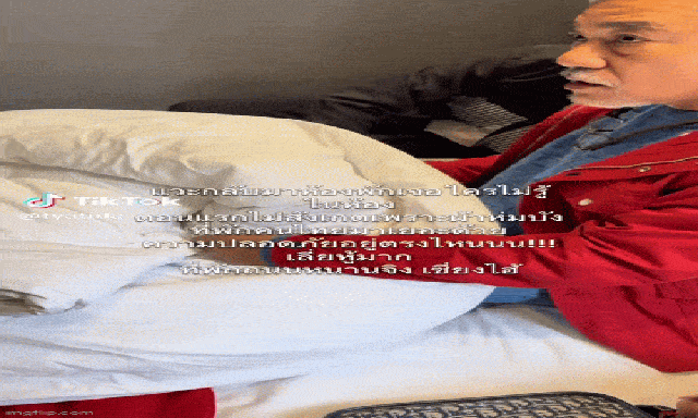 Thuê khách sạn ở nước ngoài, gia đình tá hỏa phát hiện nam thanh niên chui ra từ khe hở cạnh giường ngủ