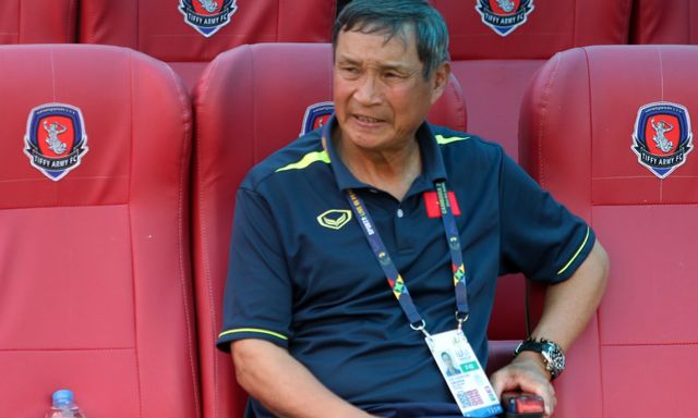 Xôn xao người kế nhiệm HLV Mai Đức Chung: Chọn nhà vô địch V.League hay mời thầy ngoại?