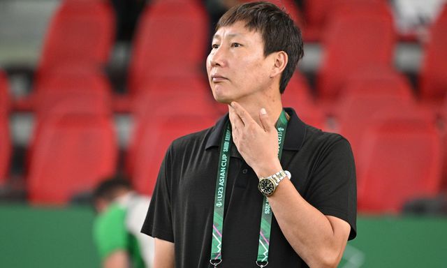 HLV Kim Sang-sik đón dàn nhập tịch khủng, tuyển Việt Nam làm gì để tránh “vết xe đổ” của Malaysia?