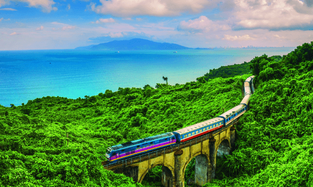 Chuyến tàu đôi chất lượng cao của Đường sắt Việt Nam, được nhận xét như khách sạn, vừa thêm 1 dịch vụ mới