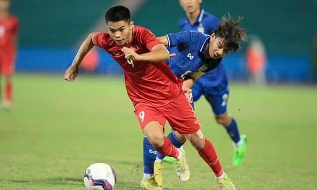 Trò cưng của HLV Kim Sang-sik bất ngờ nhập viện, U23 Việt Nam tổn thất một ngôi sao