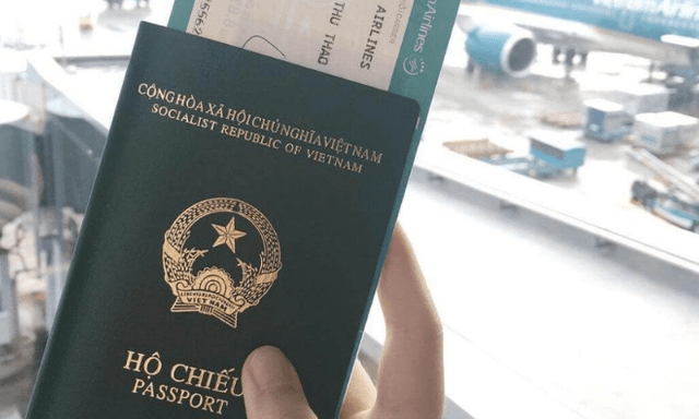 Hộ chiếu Việt Nam tăng thêm 7 bậc trên bảng xếp hạng: Người Việt có thể đi đâu mà không phải xin visa?