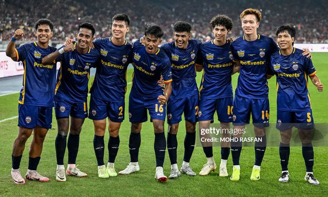 Học trò của HLV Kim Sang-sik bất ngờ từ giã ĐTQG